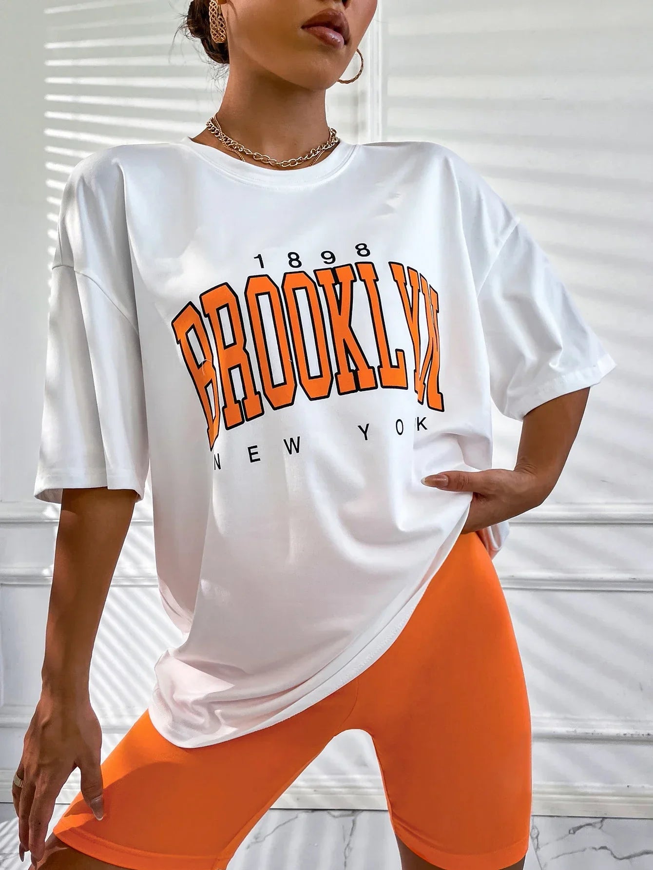 Women T Shirt Funny 1898 Brooklyn York Letter Print Unisex Black T-shirt 90s Graphic Tee Female Cute Tops Y2K Oversized T Shirt